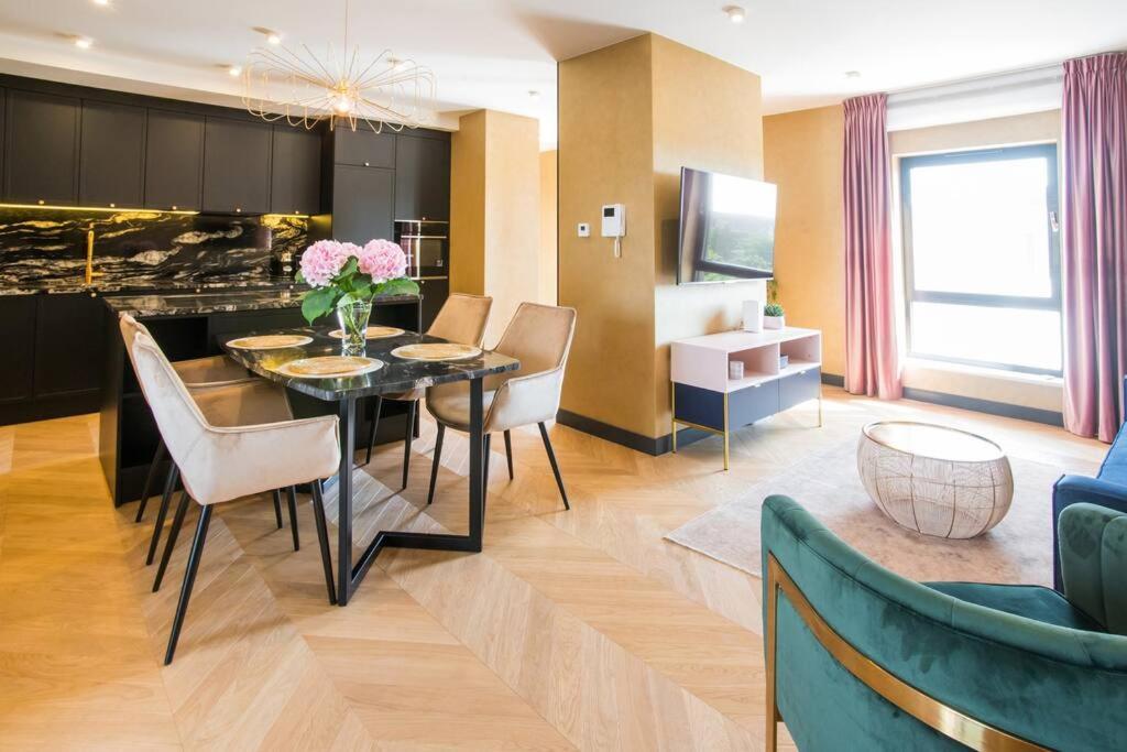 Appartamento Luksusowy Penthouse Z Jacuzzi I Widokiem Na Morze Gdynia Esterno foto